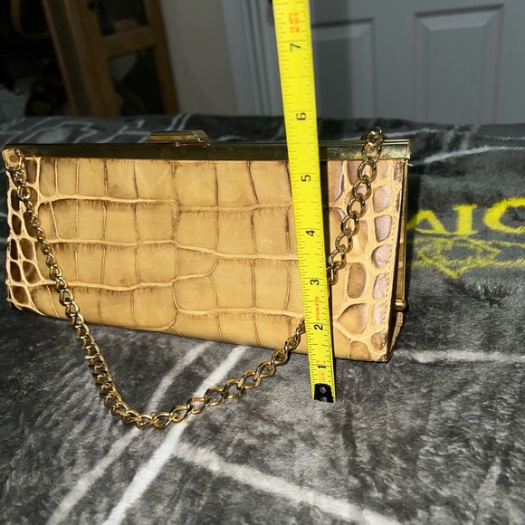 Dooney & Bourke chained clutch Crocodile Embossed - Picture 10 of 12